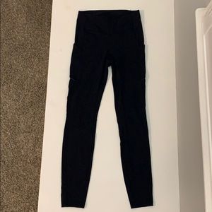 black lululemon size 4 leggings